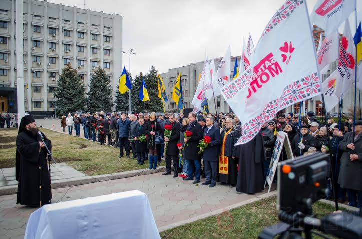 odessa_na_otkritii_pamyatnika_nebesnoy_sotne_proizoshla_potasovka_2786