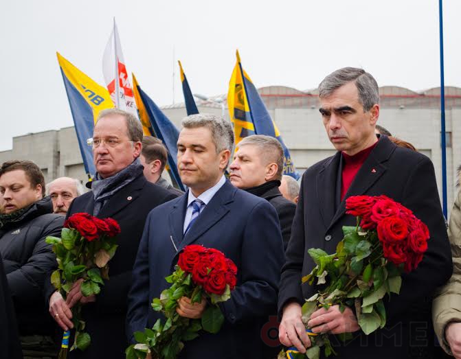 odessa_na_otkritii_pamyatnika_nebesnoy_sotne_proizoshla_potasovka_6086