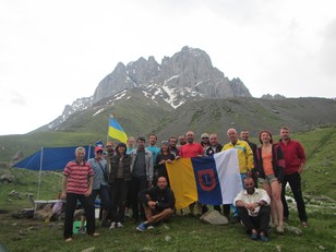 17_odesskih_alpinistov_pokorili_kazbek_2671