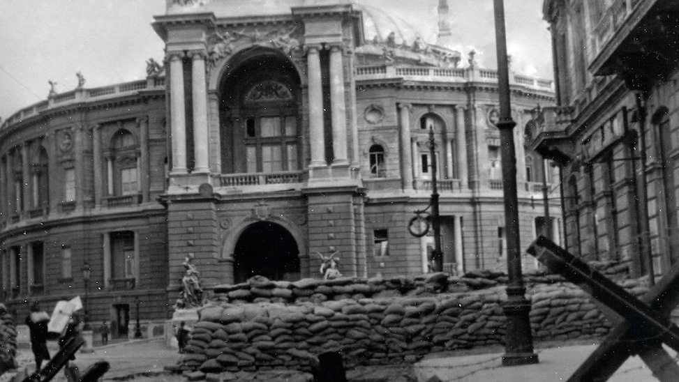 opera-theatre.history-defence_2-Cropped.jpg