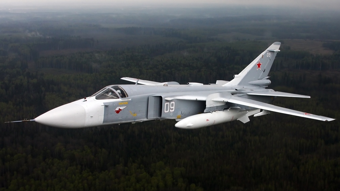 Sukhoi_Su-24_inflight_Mishin-3-Cropped.jpg