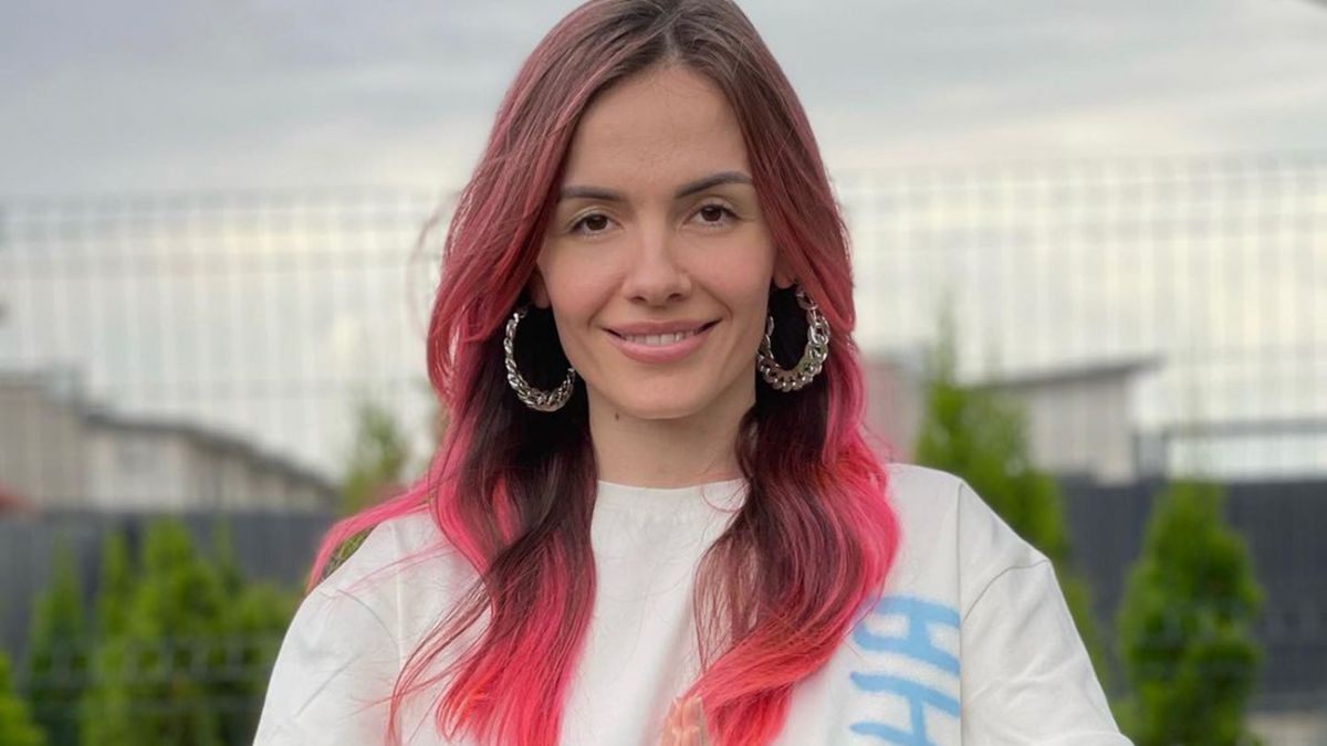 instagram_com_mamarika_official_1200x675-Cropped.jpg