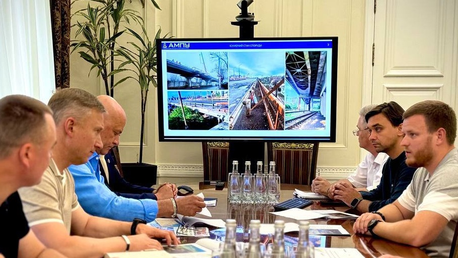124548-Cropped.jpg