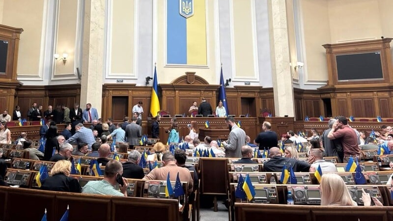 90_main-v1752761421-Cropped.jpg