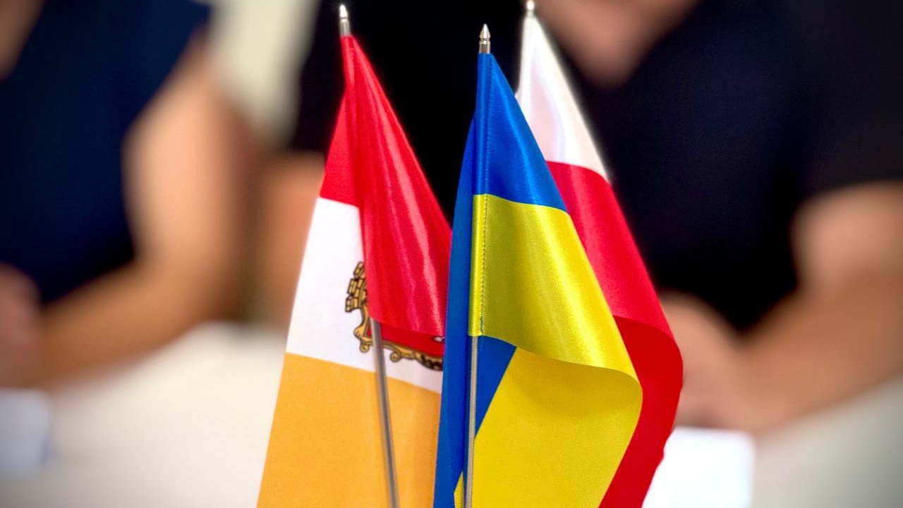 126143-Cropped.jpg