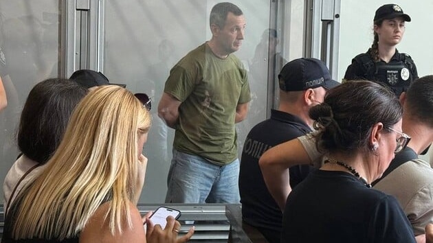 50_tn-v1756812800-Cropped.jpg