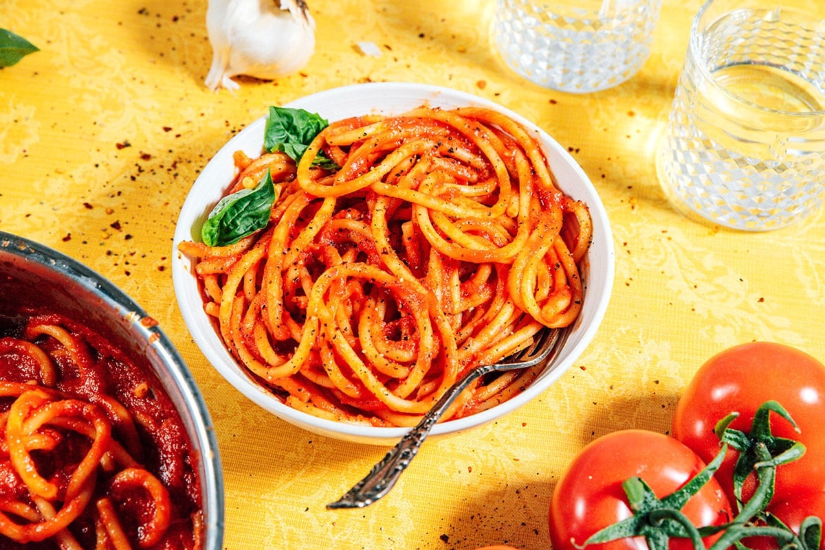 quick-garlic-tomato-sauce-9.jpg
