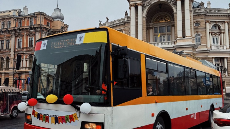 132551-Cropped.jpg