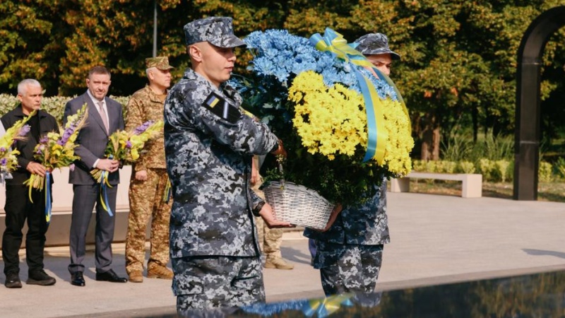 159378-Cropped.jpg