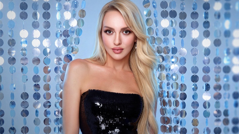 polyakova2-Cropped.jpg