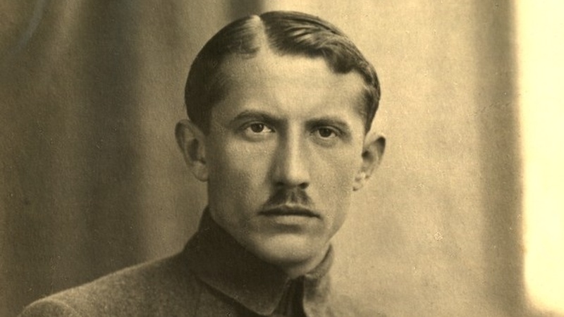 _Коновалець-Cropped.jpg
