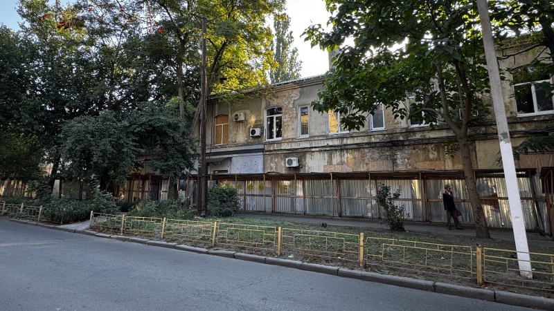 162548-Cropped.jpg