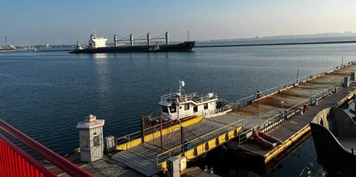 В Чёрном море атакованы два сухогруза, следовавших по морскому коридору к Одессе