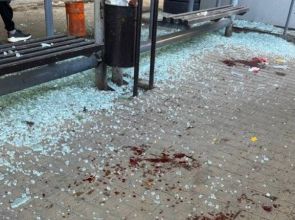 Осколки вражеского дрона ранили трёх одесситов на автобусной остановке